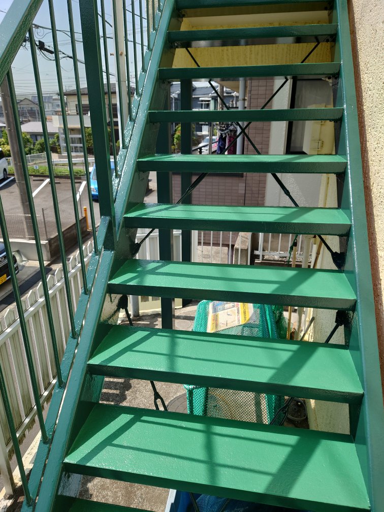藤沢市の鉄骨階段塗装工事