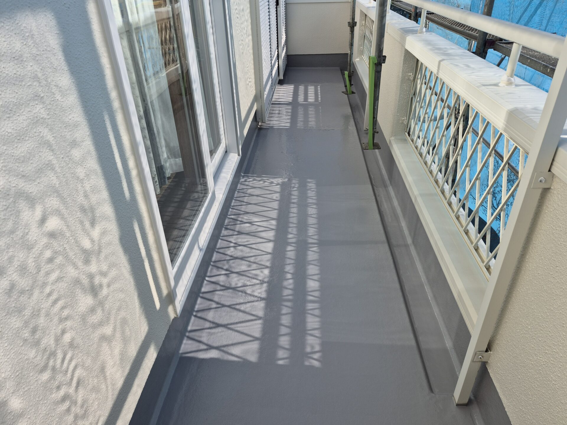 小田原市にて日本ペイントのグランセラトップ。今回で3度目の外壁塗装、M様邸の様子です。